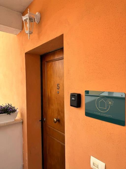 Casa Vacanza Elislor Apartments Fiumicino Exterior photo